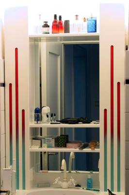 Badezimmerschrank